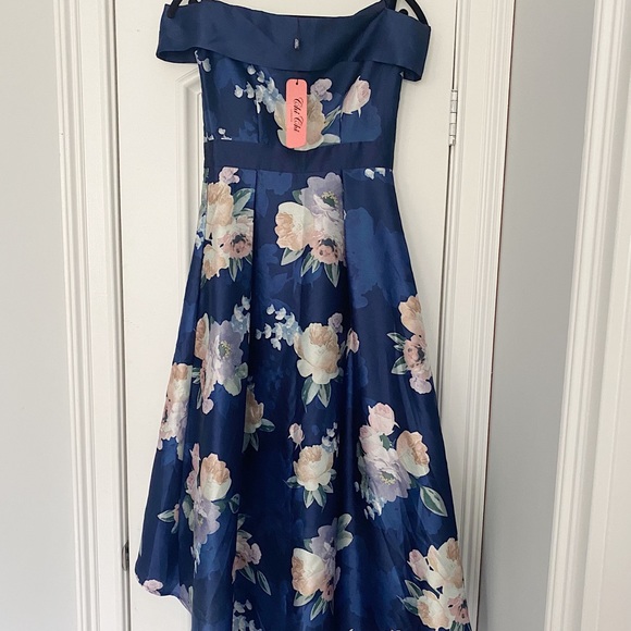 Chi Chi London satin midi dress high low - Picture 6 of 8